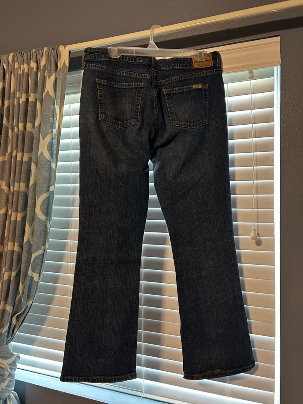 Women’s Levi Strauss Dark Blue Straight Leg Jeans size 10 short misses